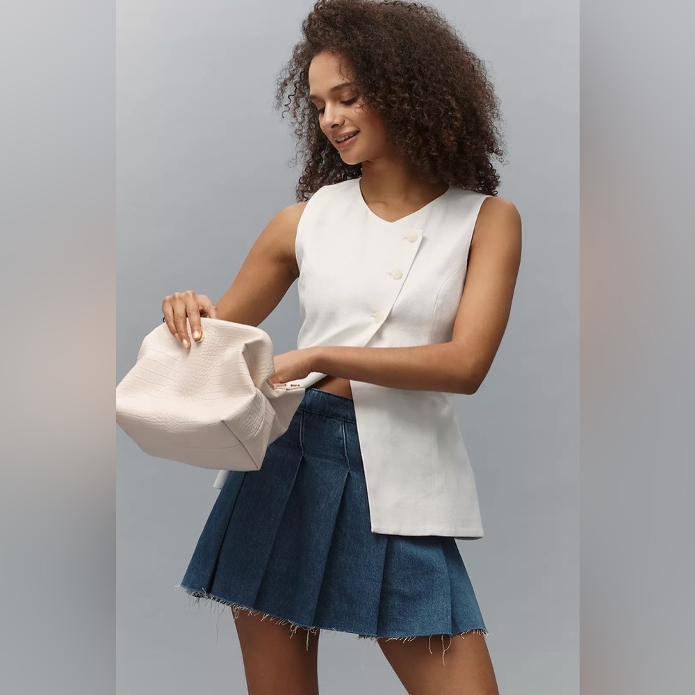NWT! Anthropologie Pilcro Slant-Pleated Denim Skort - Size 25📢